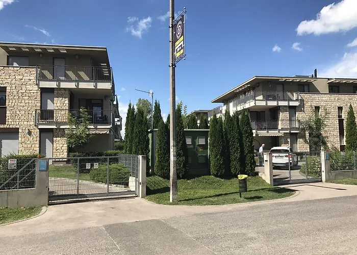 Zamardiresort アパート